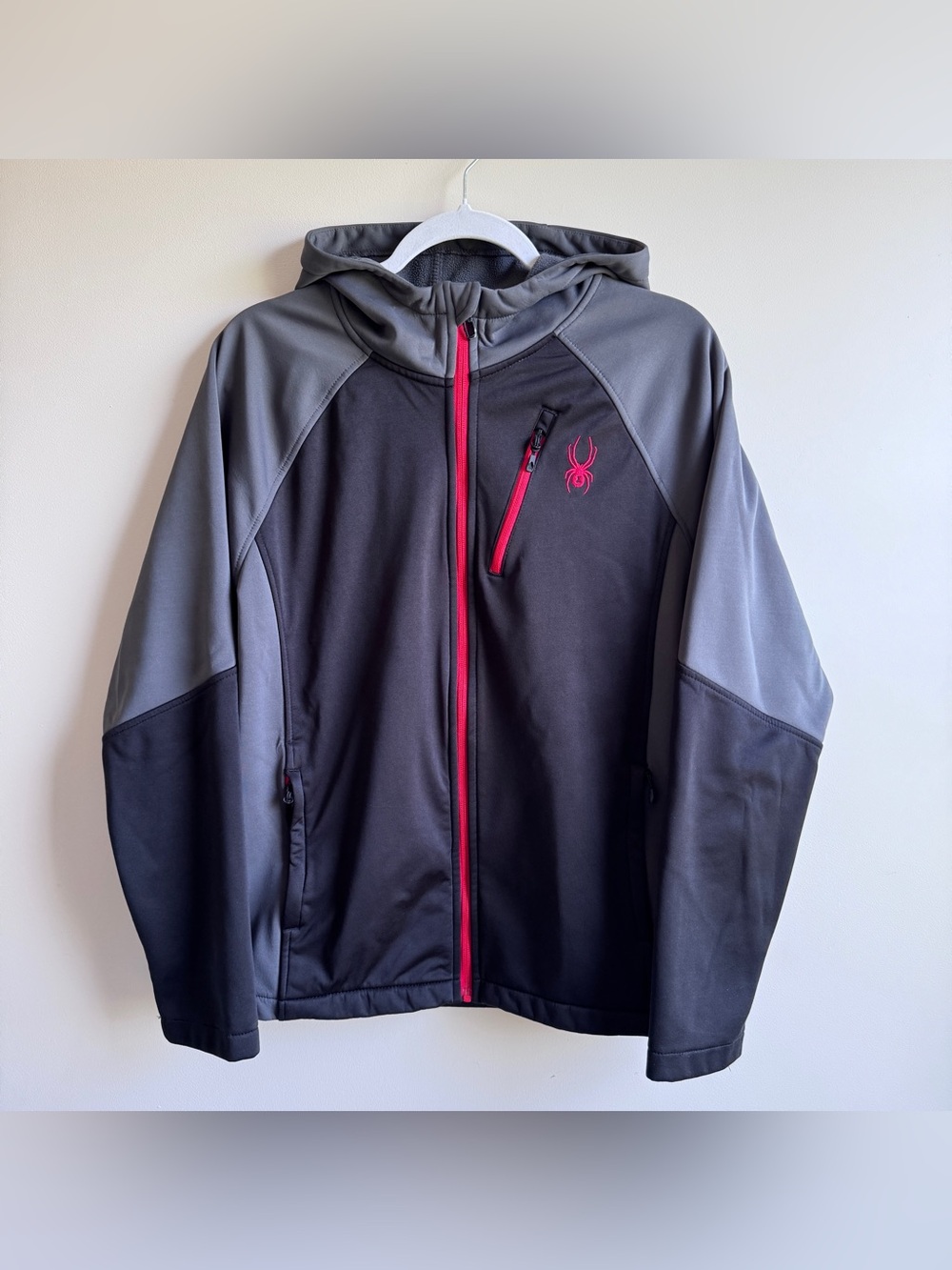 Spyder Two-Tone Hooded Softshell Jacket in Black Men’s Size Small